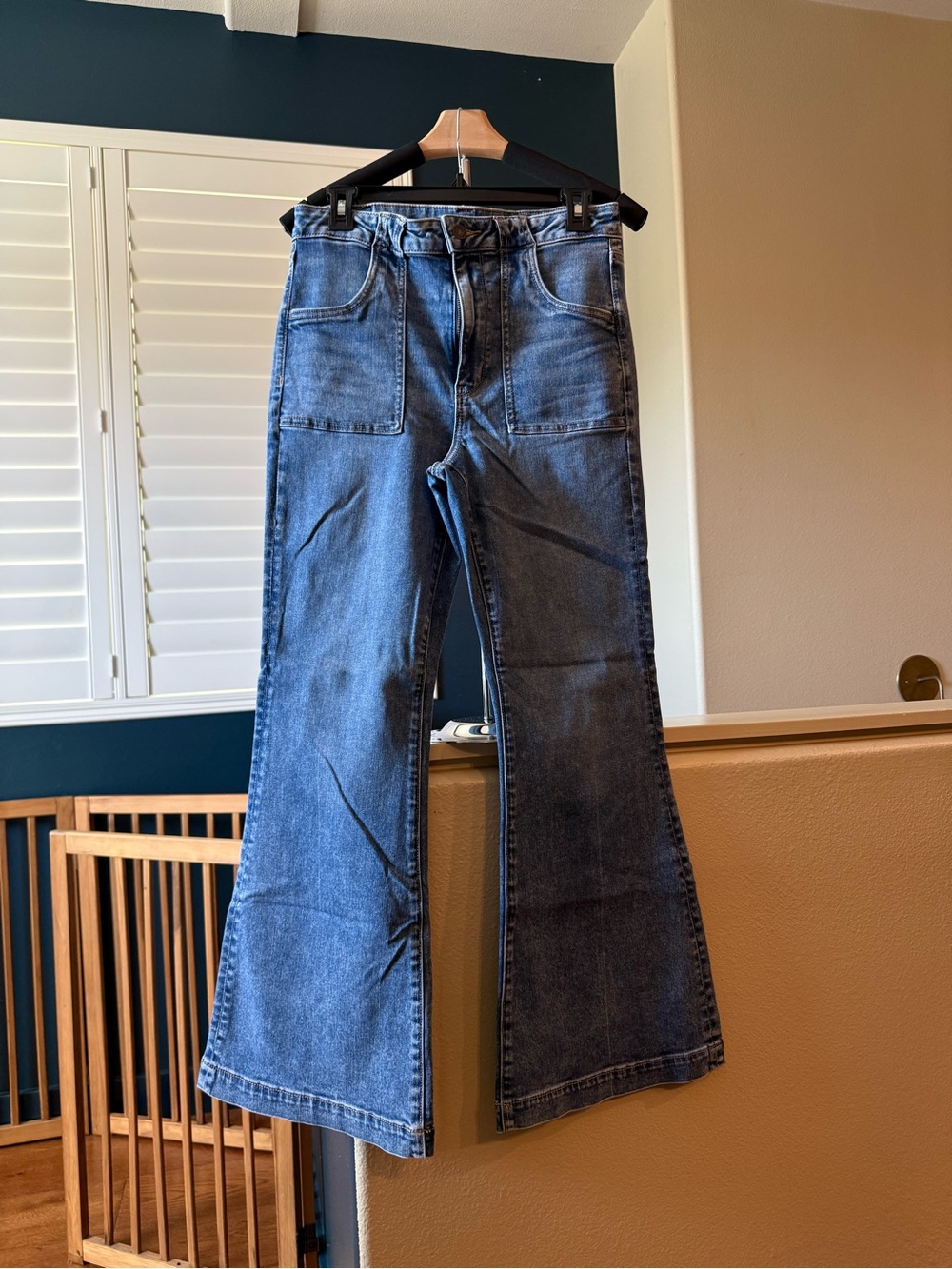 American Eagle Light Wash Stretch Denim Jeans